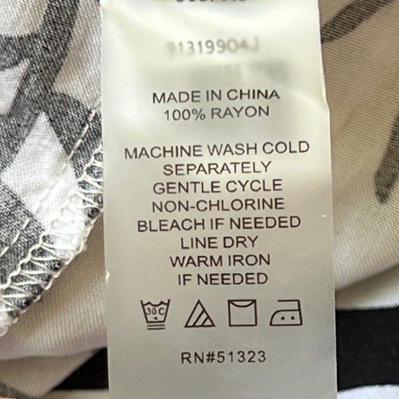 Vince Camuto ~ Palm Print Tie Shoulder Crop Asymmetric Wide Leg Jumpsuit ~ XS - Picture 9 of 9